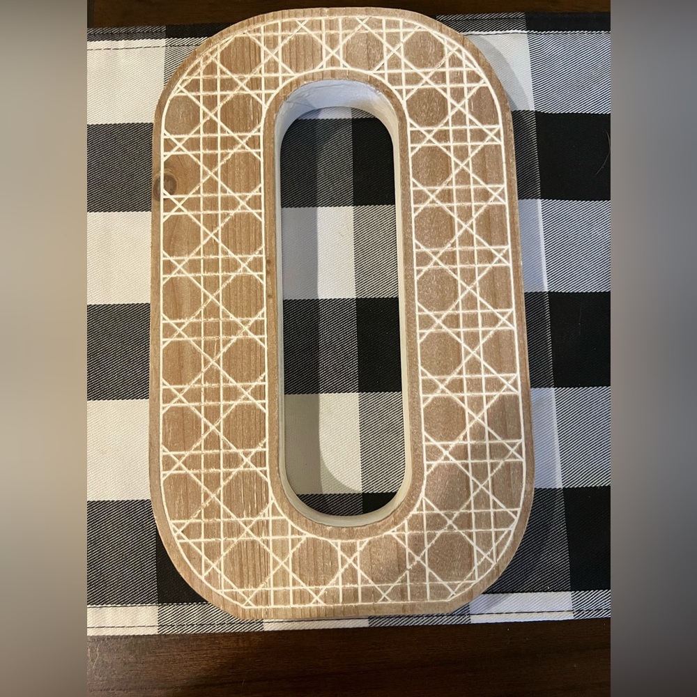 Wooden “O” decor